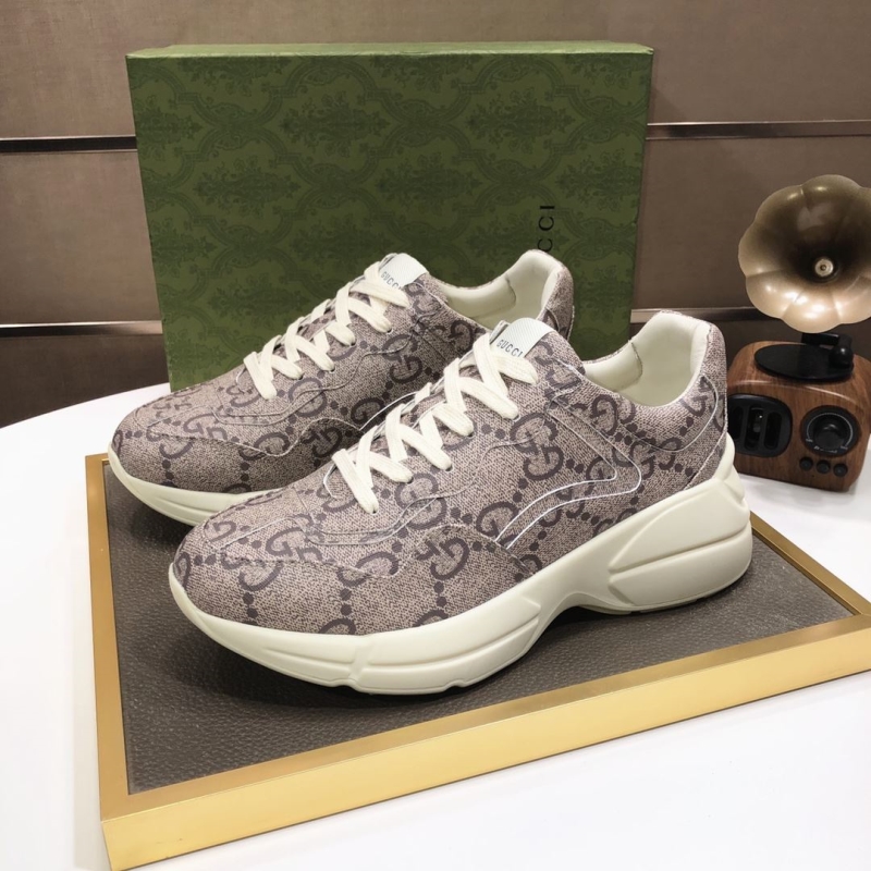 G*u*i casual shoes